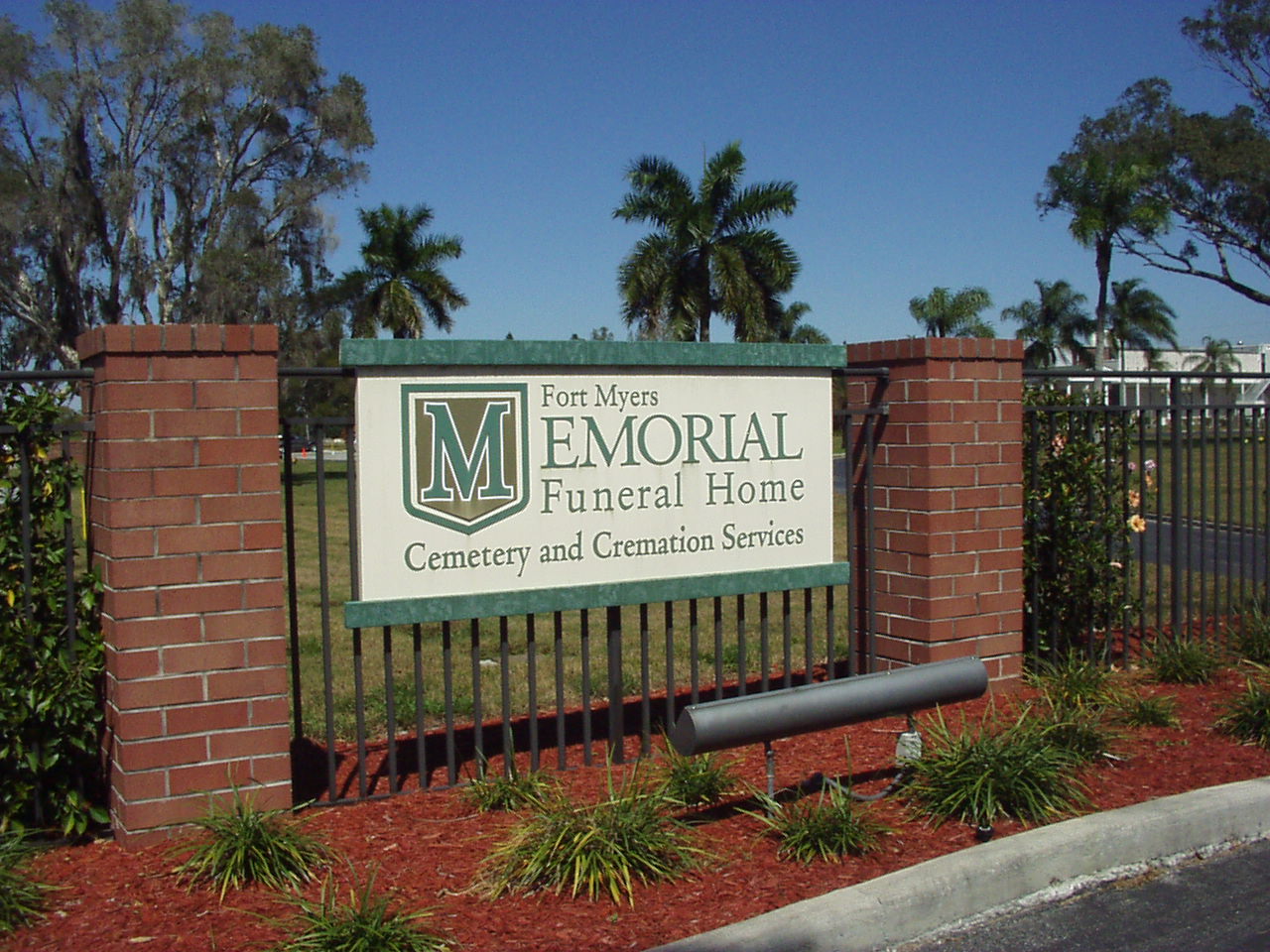 Fort Myers Memorial Gardens